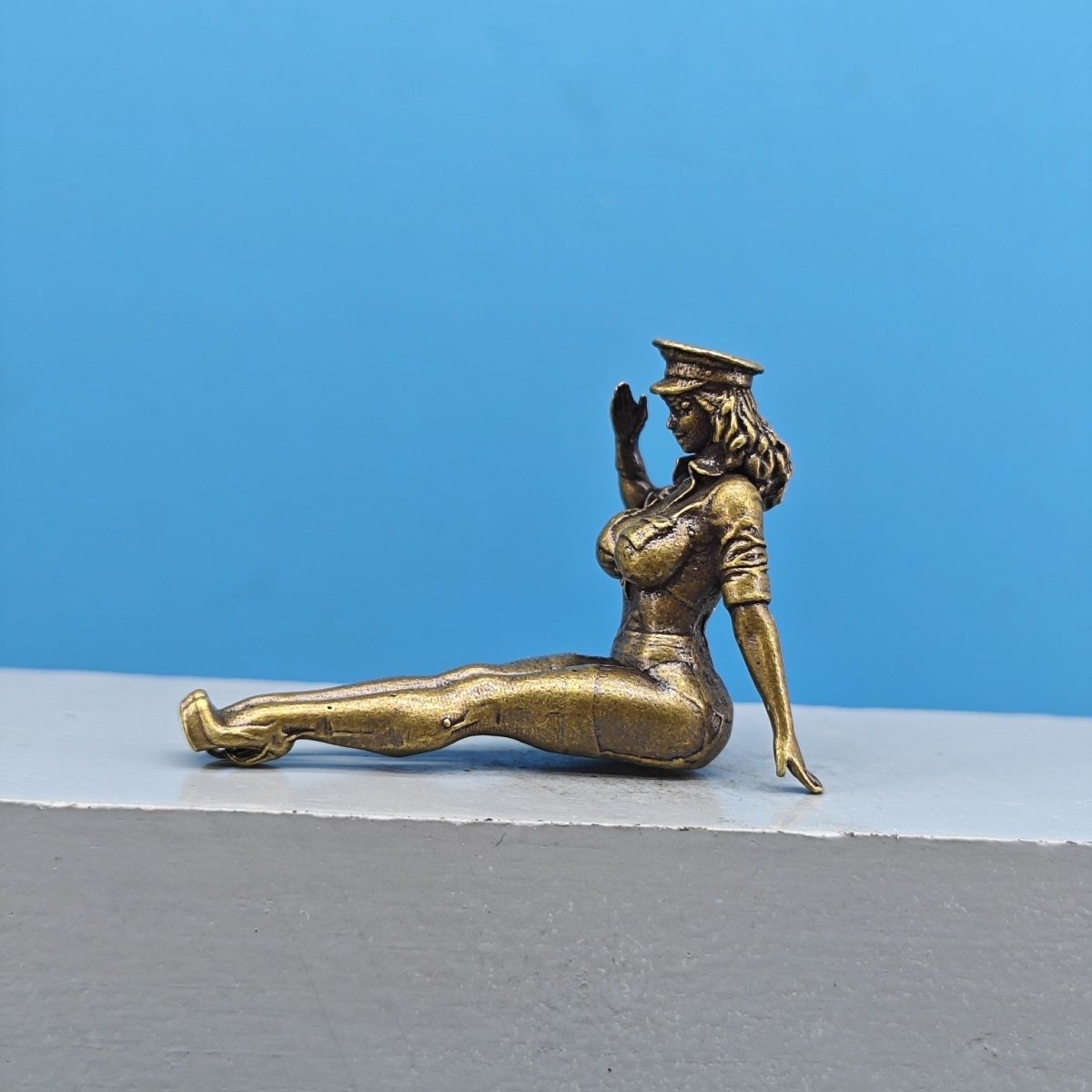 Solid Brass Miniature Girl Fig - Vintage Collectible Cars avis et prix