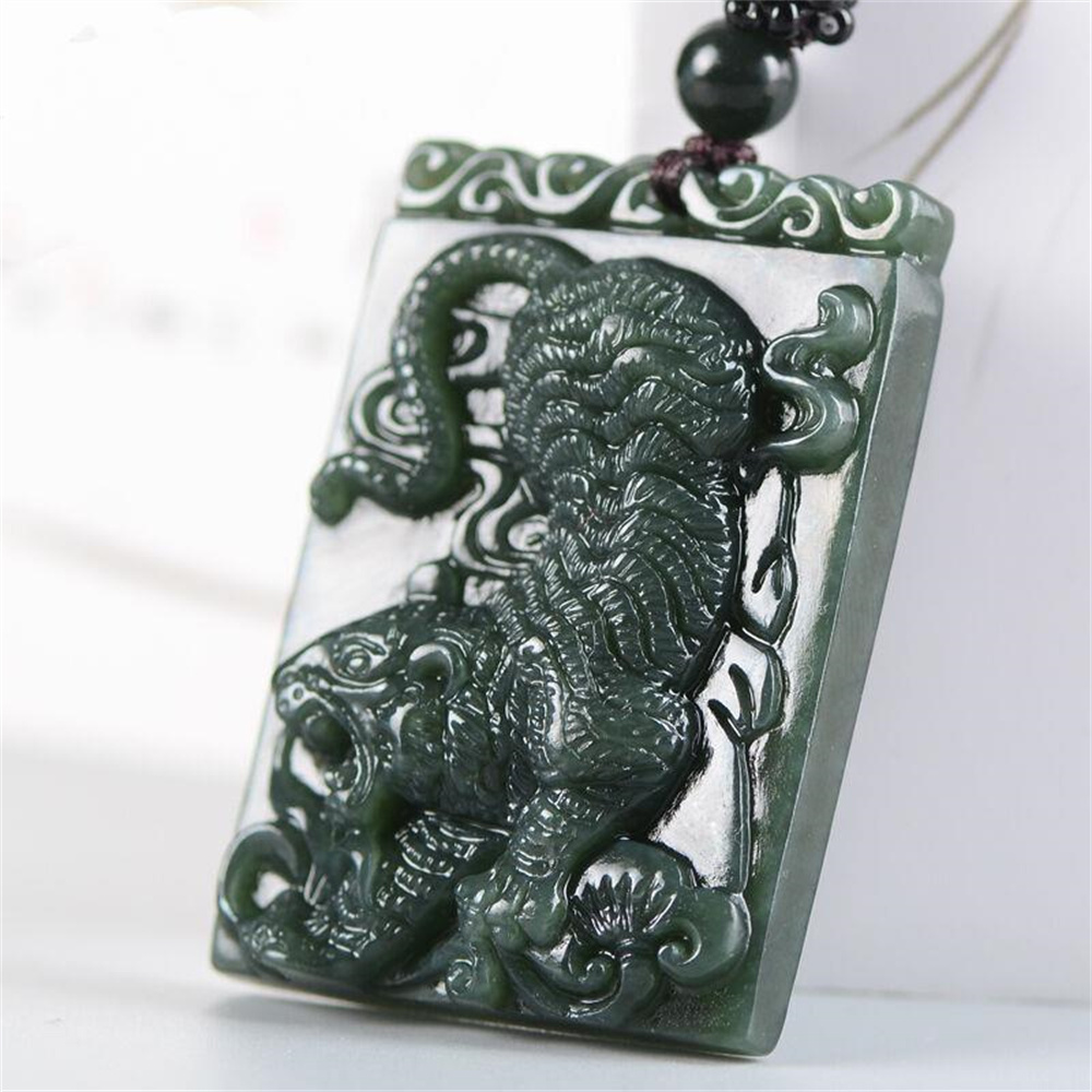 Natural Dark Green HeTian Jade - Vintage Things Collection avis et prix